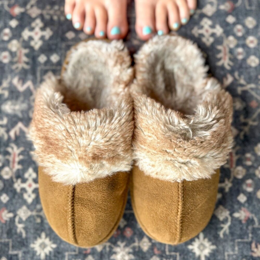 Used Jessica Simpson Comfy Faux Fur House Slippers